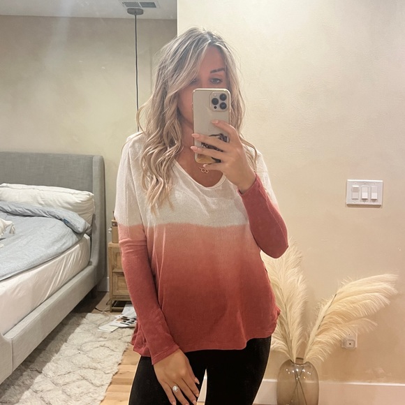 NWOT ombré open back button sweater top - Picture 1 of 5